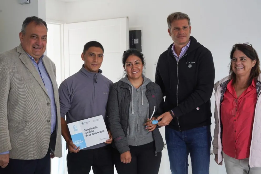 Gennuso entregó más departamentos del Plan Procrear
