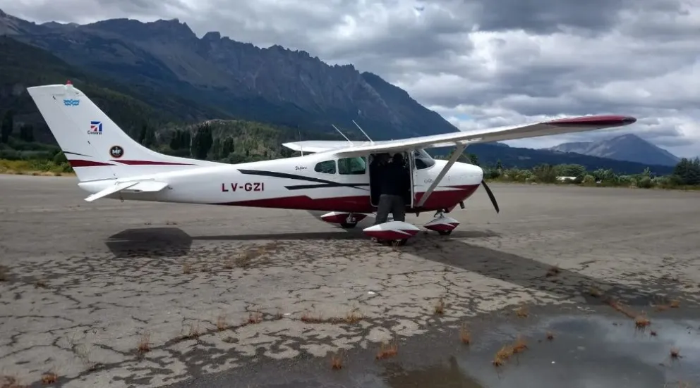 Río Ternero: suman avión hidrante para contener dos sectores activos
