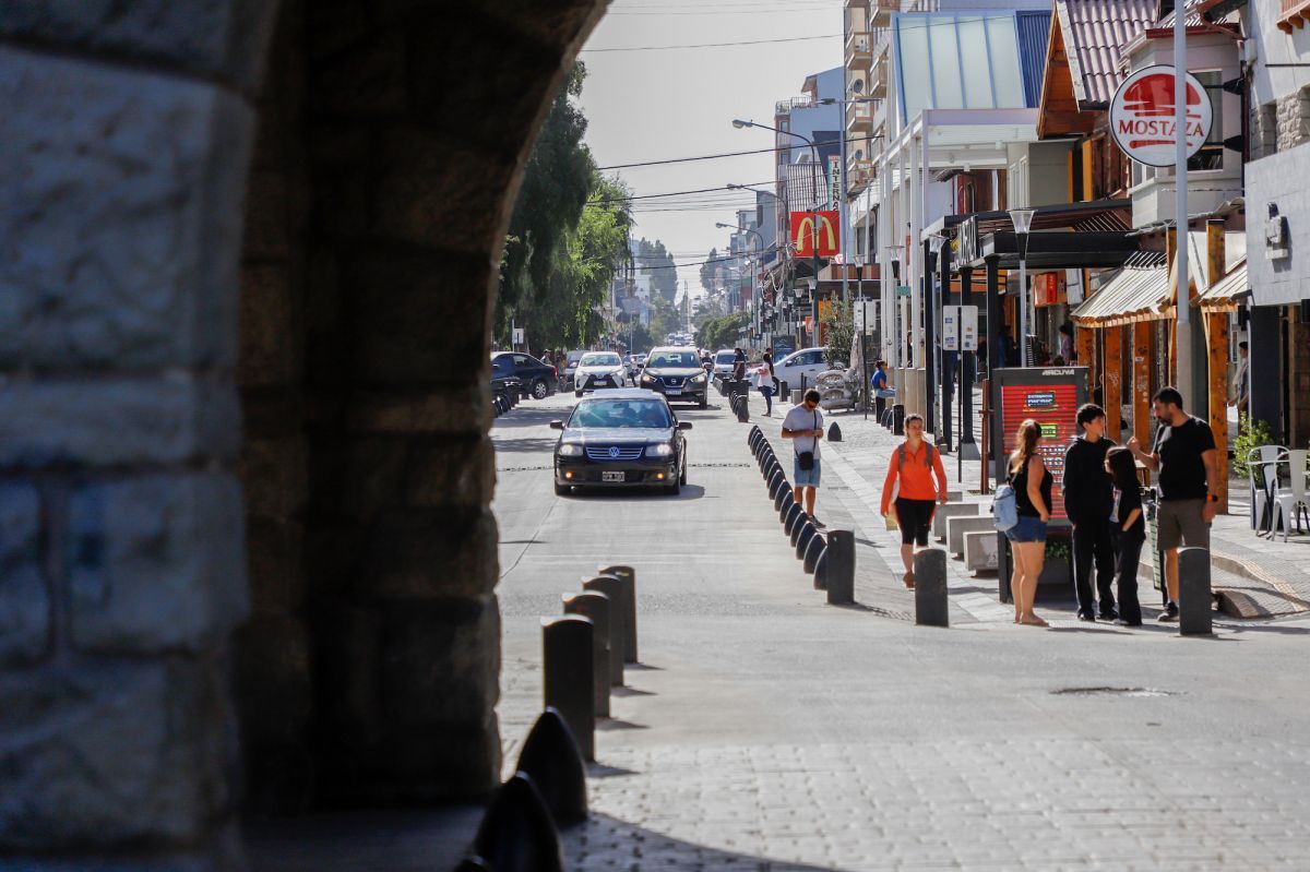 Ingresaron a robar en un restaurante de calle Mitre tras romper un techo