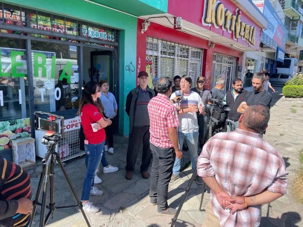 Comerciantes del Ñireco rechazaron cambios en el sistema de estacionamiento de la zona