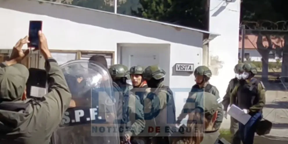 Trasladaron a Facundo a Jones Huala al Penal de Esquel