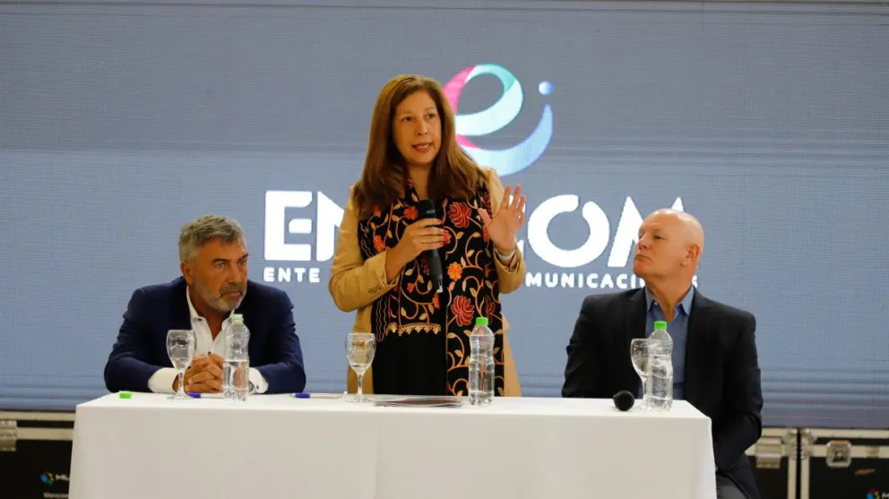 Río Negro pondrá en marcha "la fibra óptica del Hidrógeno Verde"