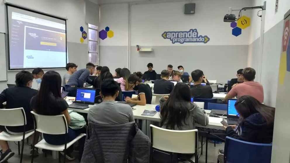 Inscriben a jóvenes de rionegrinos que quieran aprender programación gratis