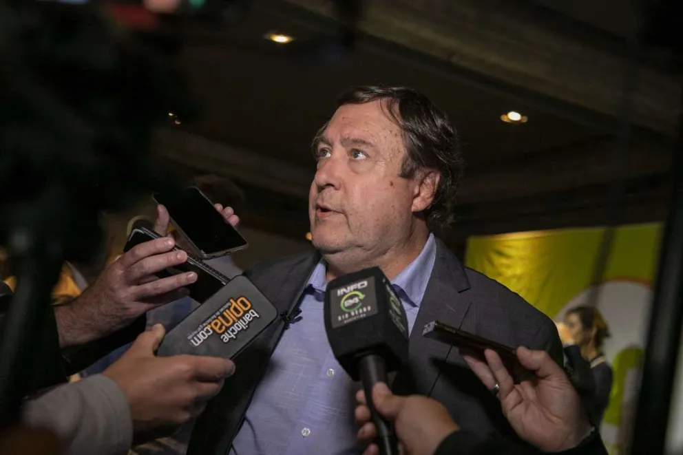 Weretilneck criticó el pase a planta anunciado por la gobernadora