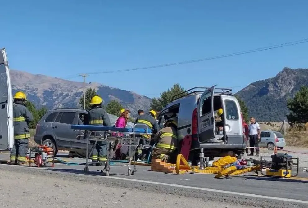 Dos víctimas fatales en un choque frontal en el ingreso a Bariloche