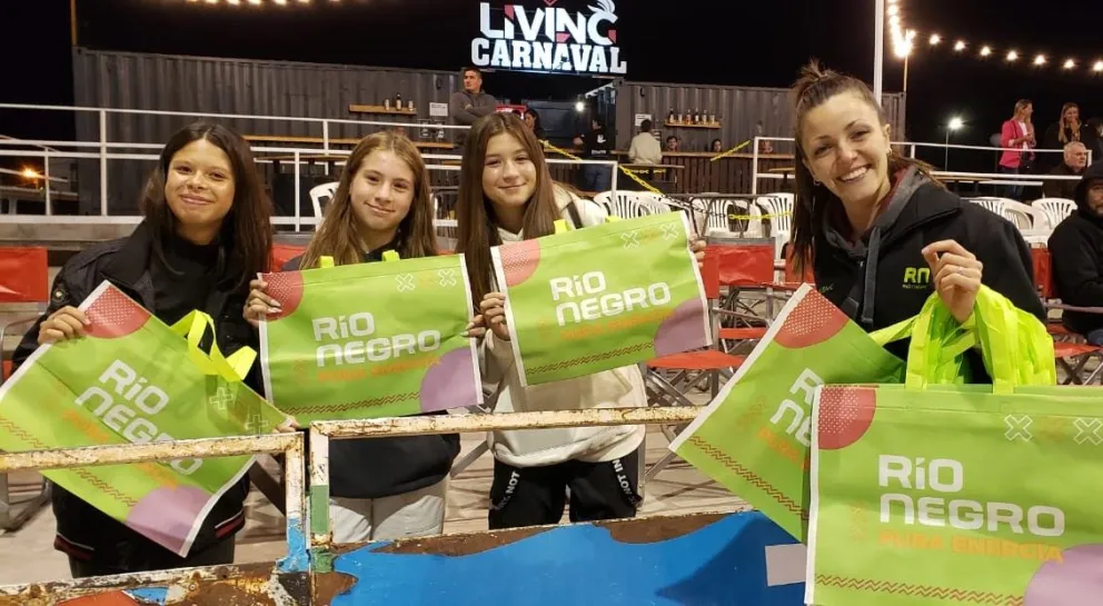 La promoción turística de Río Negro llegó al Carnaval de Gualeguaychú