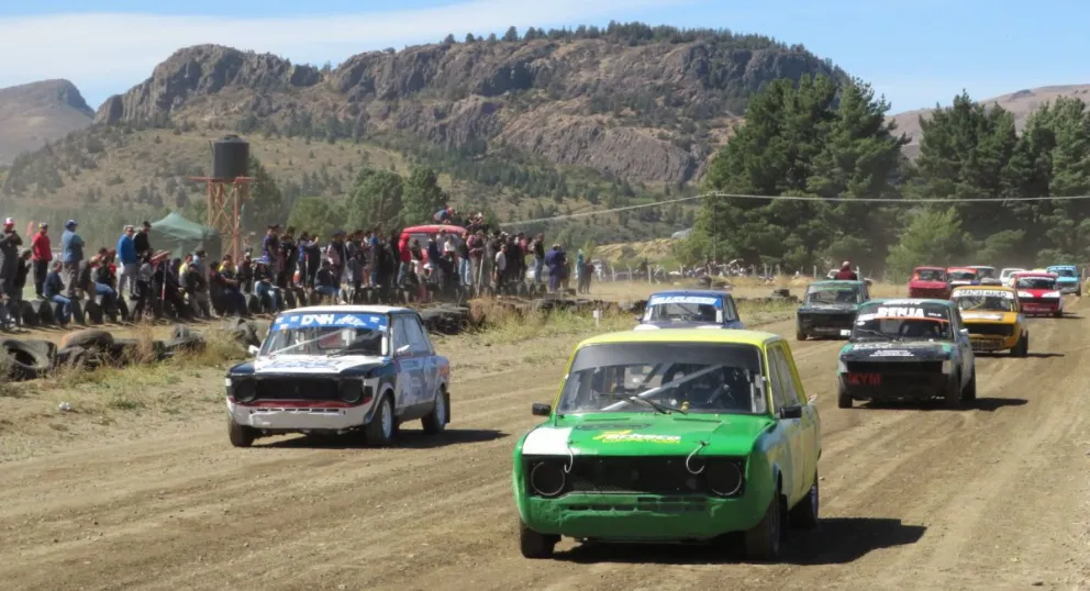 26 autos animaron la cuarta fecha del automovilismo local