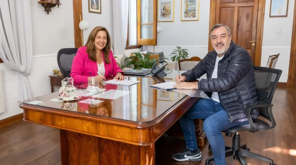 Carreras confirmó el pase a planta permanente de agentes contratados