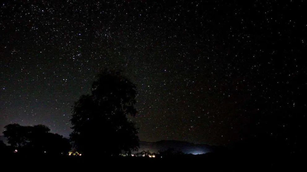 Invitan a una observación nocturna del cielo en Bariloche