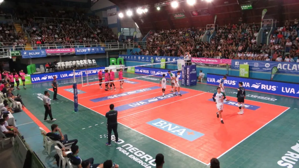 Con un vibrante partido comenzaron los cuartos de la Liga nacional de Vóley en Bariloche