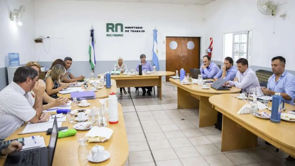 El Gobierno convocó a los gremios para este viernes