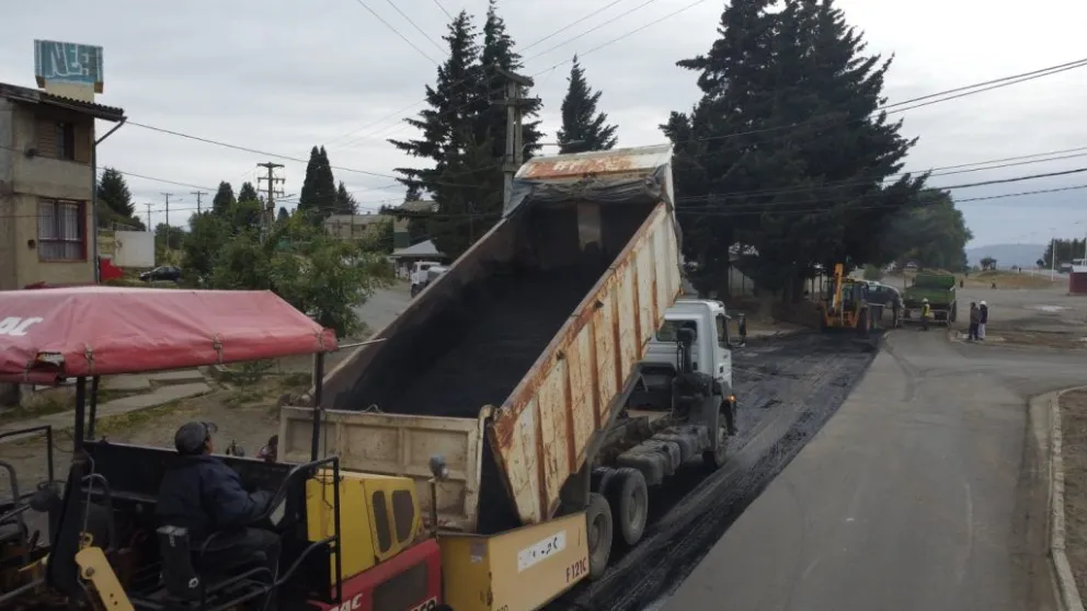 Continúa el Plan Integral de Repavimentación en La Paz, Herman, Sobral y Elordi