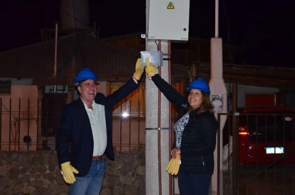 El Bolsón cuenta con nuevas obras de energía y alumbrado público