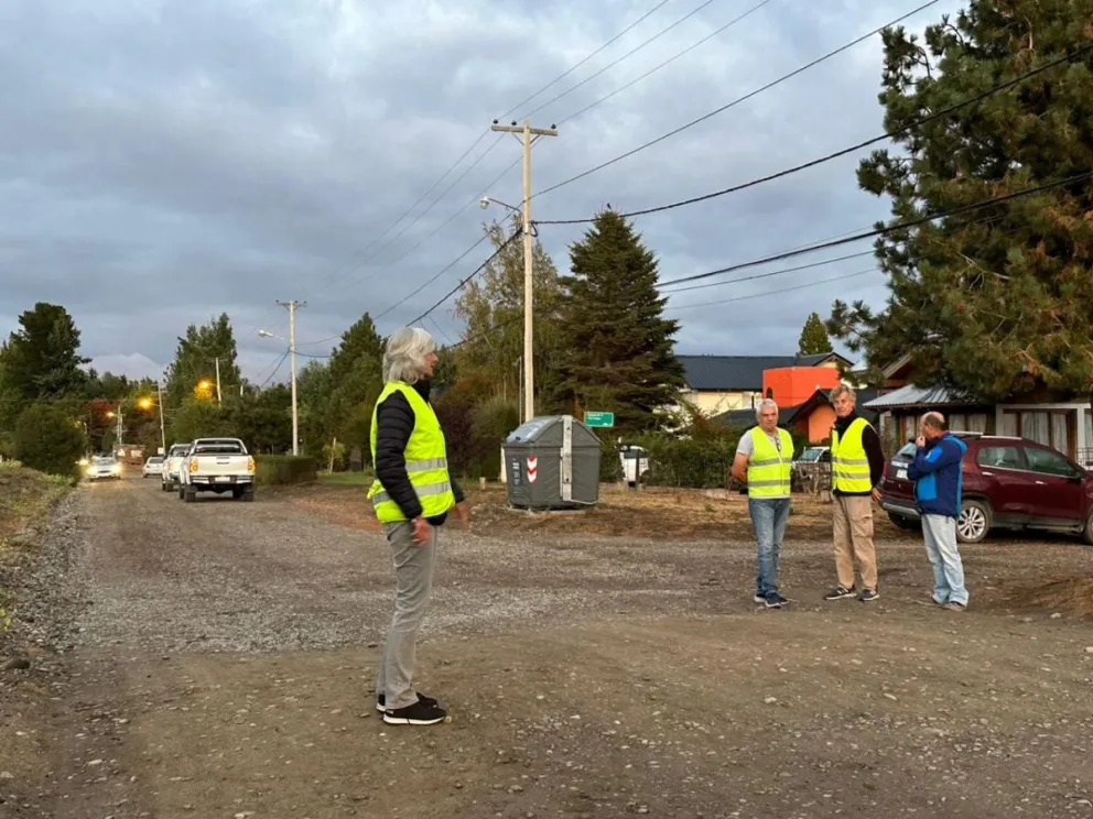 Realizan acciones para disminuir el tránsito a alta velocidad por calle Modesta Victoria