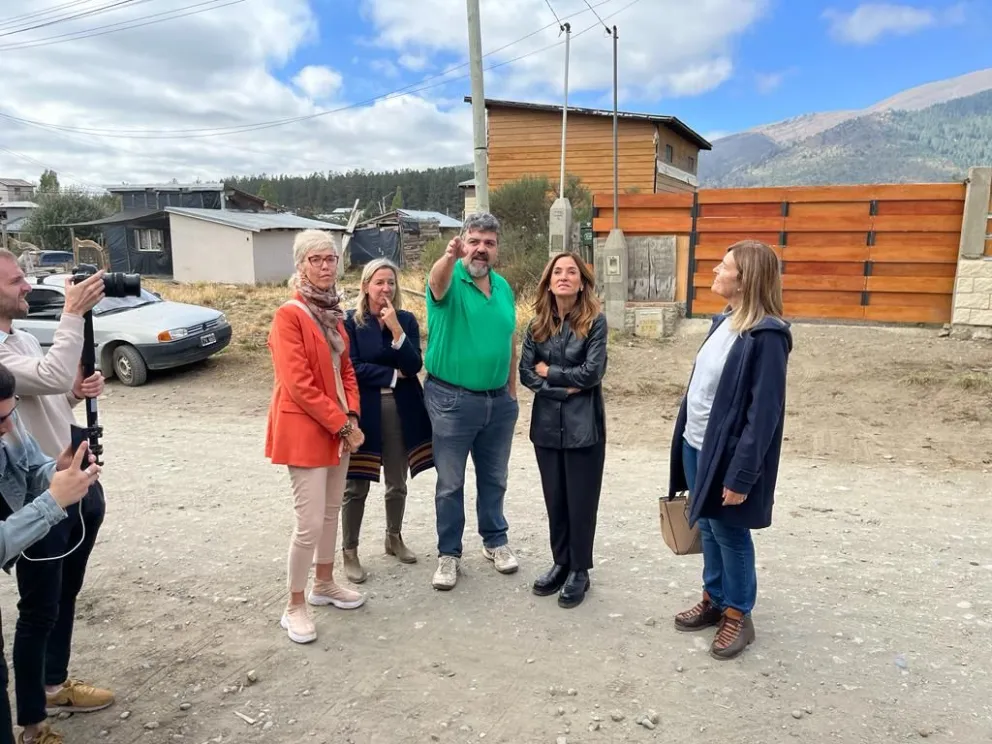 Tolosa Paz brindó su apoyo a Silvia Horne y entregó aportes en Bariloche