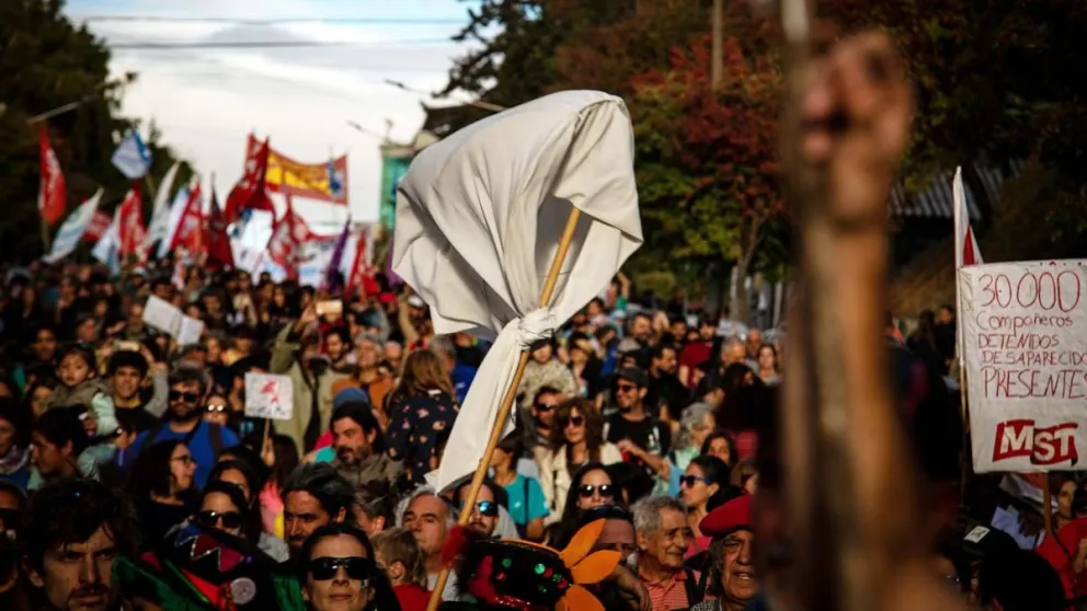 Marcharon en el Día Nacional de la Memoria por la Verdad y la Justicia