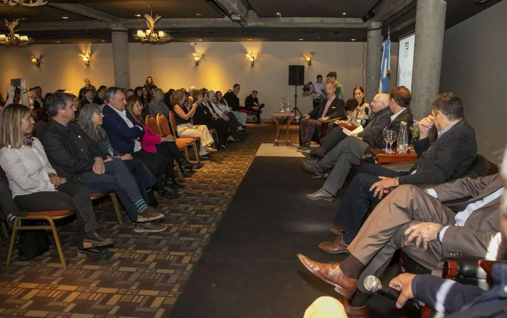 Carreras destacó la labor de la Fundación Bariloche que hoy cumple 60 años