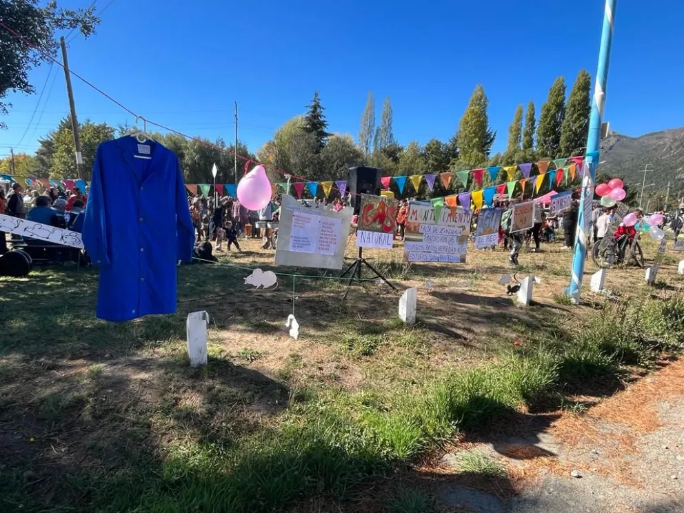 Semana de paros, movilizaciones y feriado extra largo en Bariloche