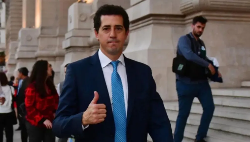 El ministro Wado de Pedro  llega este lunes a Bariloche