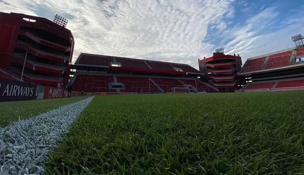 Profunda crisis en Independiente, renunció su presidente y el nuevo técnico dio marcha atrás