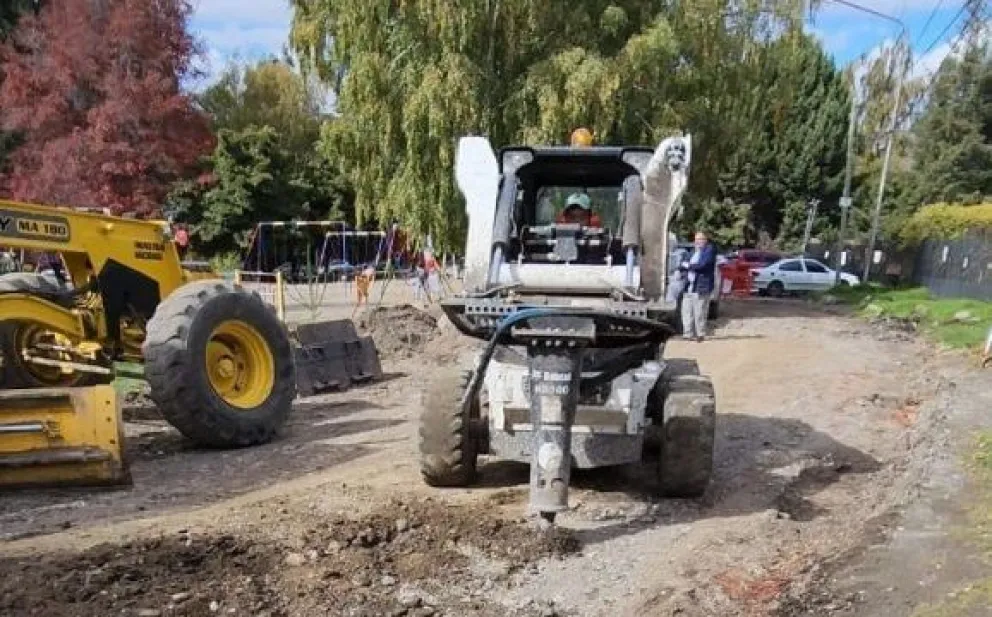 Avanzan los trabajos de pavimentación en hormigón sobre calle Saavedra