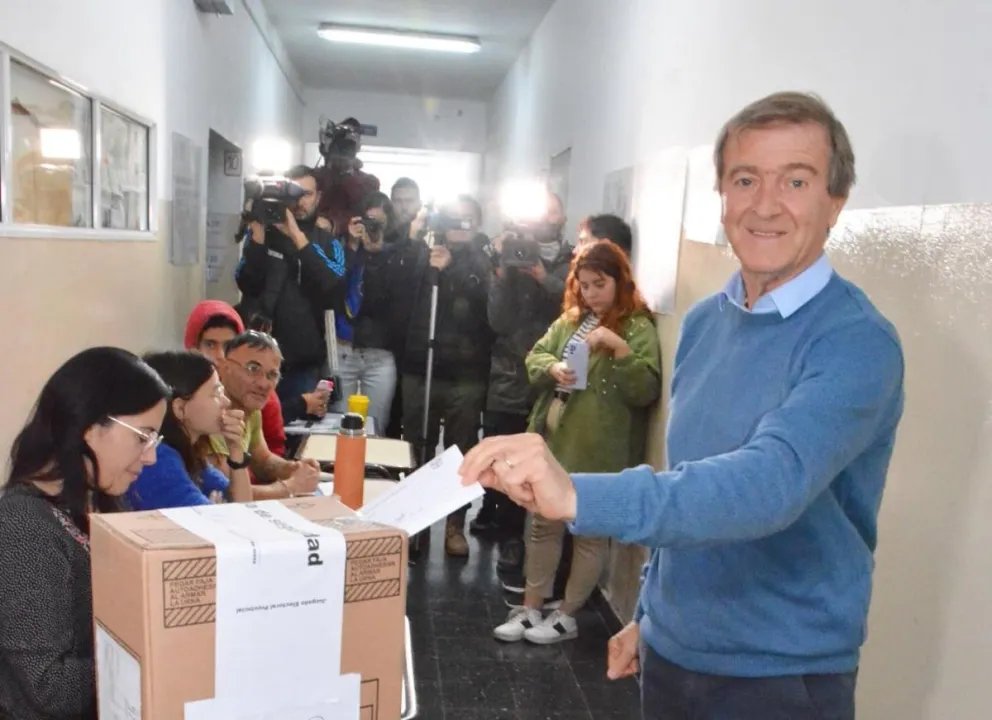 Tortoriello votó en Cipolletti: "Cada vez somos más los que soñamos con una provincia mejor"