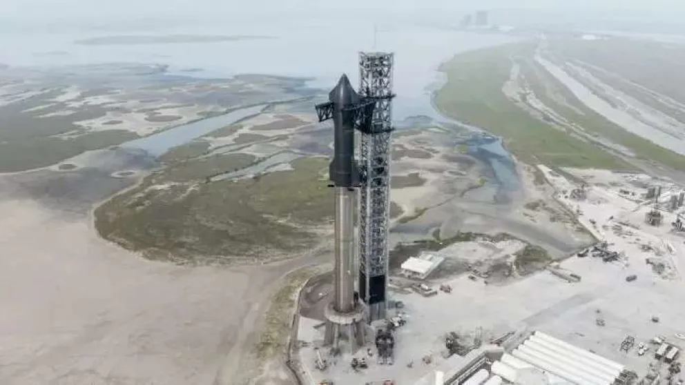 Por una falla, SpaceX pospone el lanzamiento del cohete más poderoso del mundo