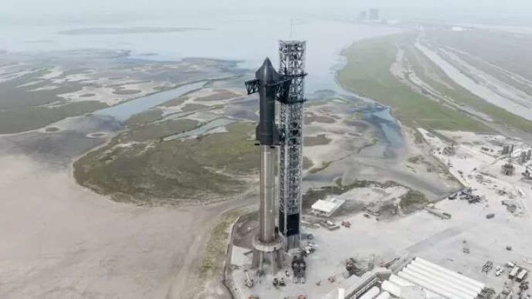 Por una falla, SpaceX pospone el lanzamiento del cohete más poderoso del mundo