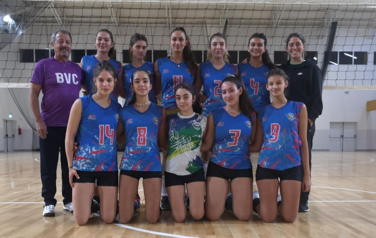 Selecciones juveniles del vóley barilochense viajan a un clasificatorio provincial