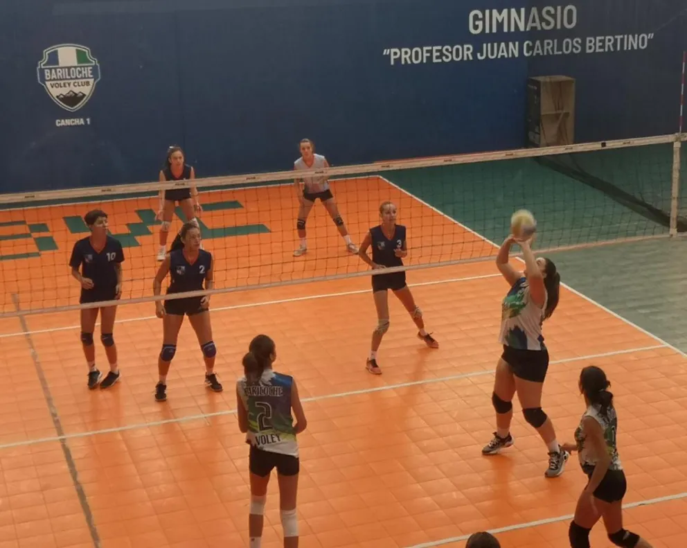 Este fin de semana se juegan las finales de la Liga de menores del vóley femenino local