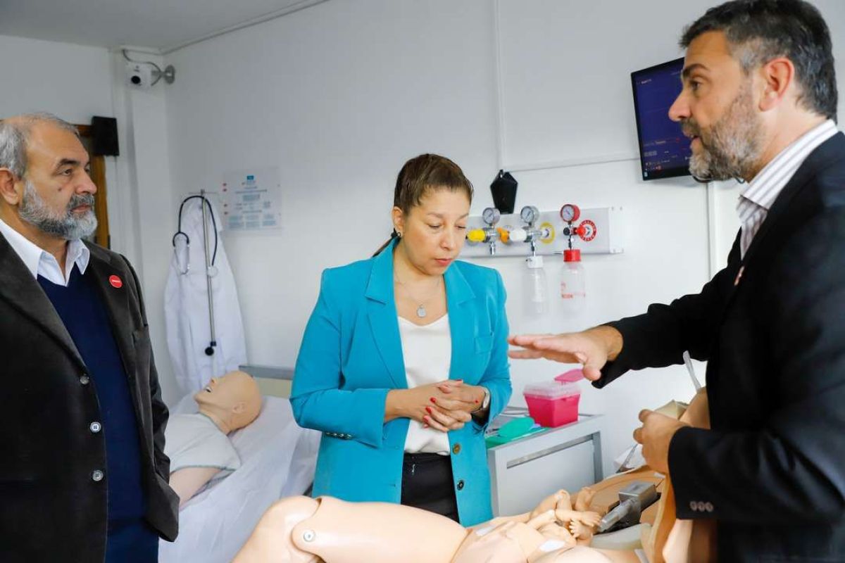 Carreras destacó el nuevo Centro de Simulación Clínica de la UNRN