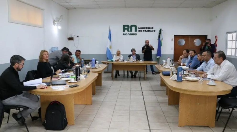 Docentes cobrarán sus sueldos con aumentos que superan la inflación