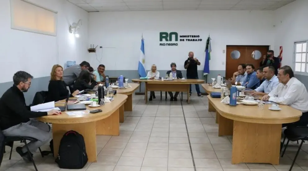 Docentes cobrarán sus sueldos con aumentos que superan la inflación