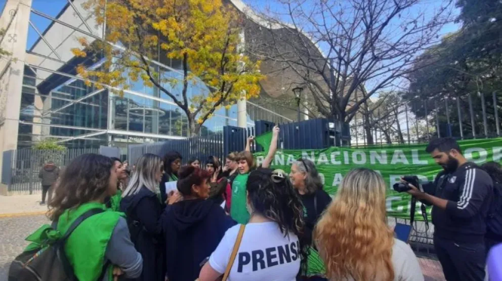 Diputados de La Libertad Avanza presentaron un proyecto para derogar la ley IVE
