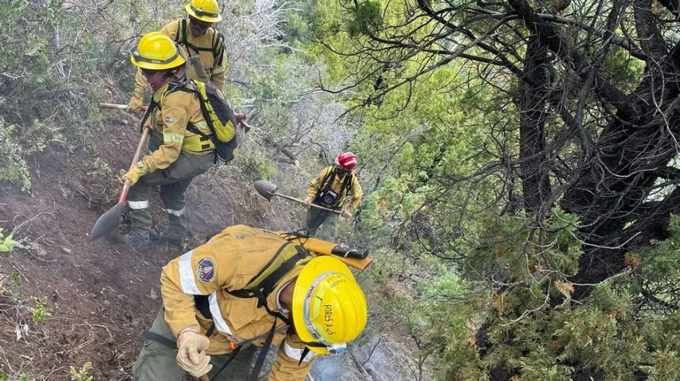 El SPLIF El Bolsón informa la extinción de incendios en la región