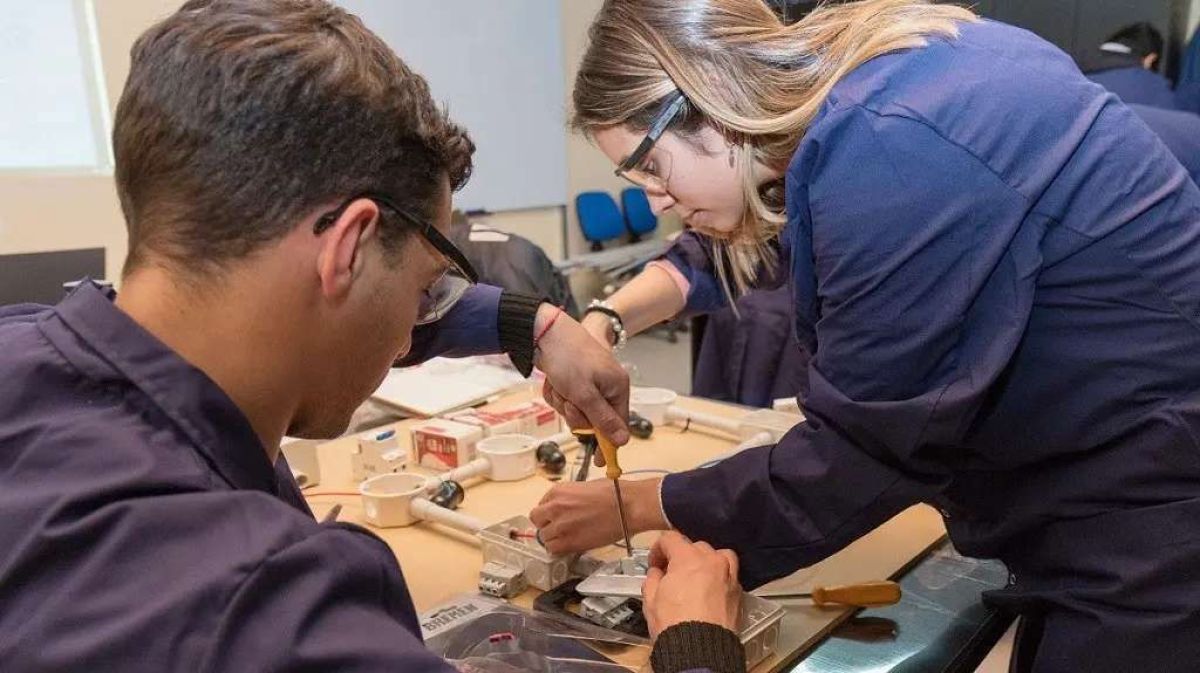 Instituciones de Educación Técnica Profesional adquieren equipos e insumos