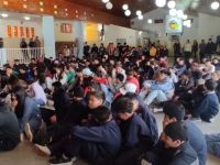 Con una sentada, alumnos del CET 2 reclamaron por las malas condiciones del edificio