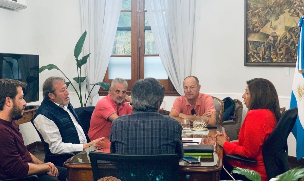 Carreras recibió a las autoridades regionales de Vialidad Nacional