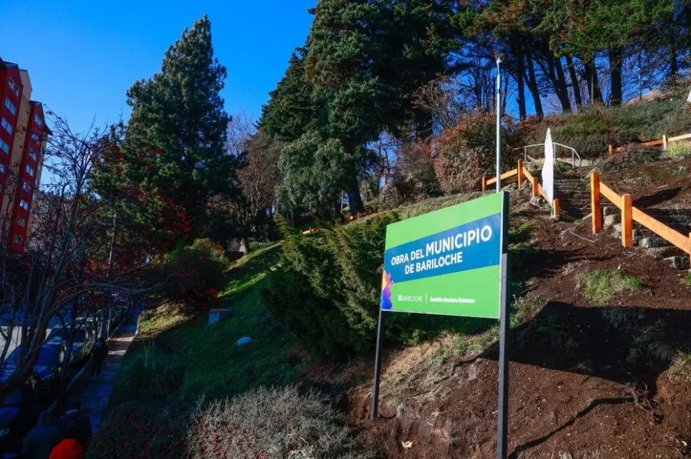 Se inauguró el renovado Paseo de la Colectividades