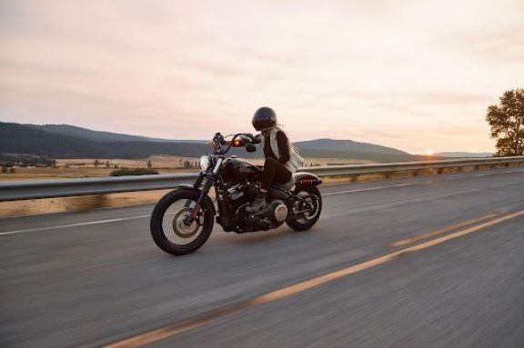 ¿Por qué contratar un seguro de moto?