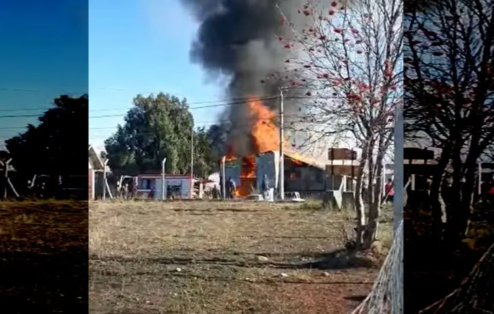 Una vivienda y un taller ardieron en el barrio San Francisco III