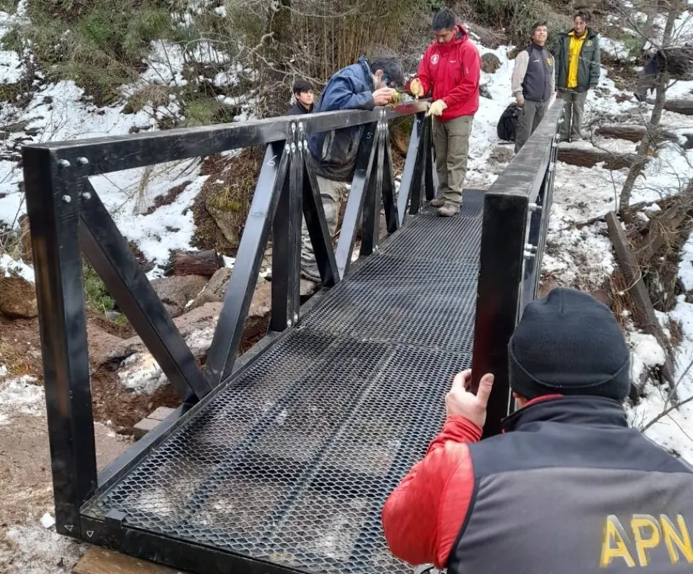 Nuevo puente y apertura de la senda a Frey