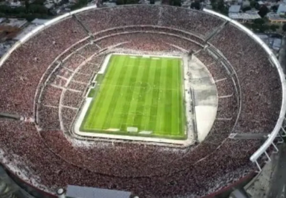 Se suspendió el partido de River-Defensa por la muerte de un hincha