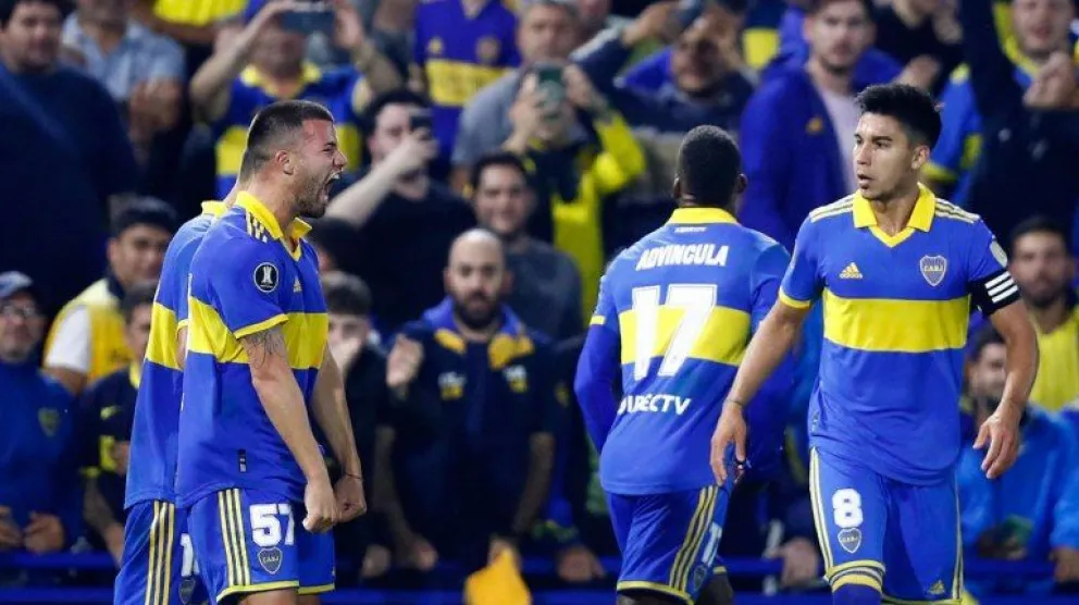 Con un golazo de Weigandt Boca le ganó Colo Colo y pasó a Octavos