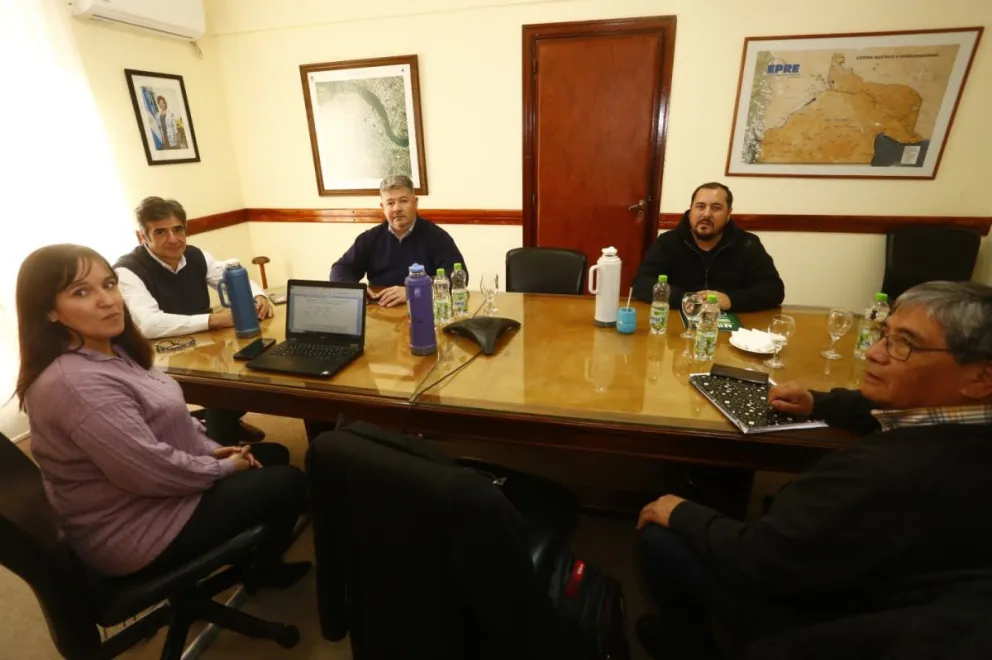 El Gobierno convocó nuevamente a paritarias a los gremios estatales