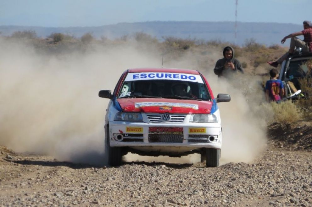 Siete autos de Bariloche correrán la fecha del Rally Neuquino