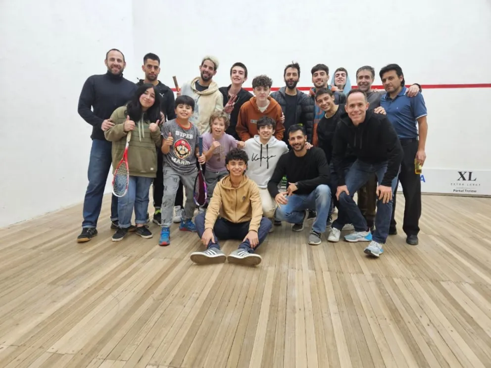 Numerosa delegación barilochense en el Patagónico de squash 