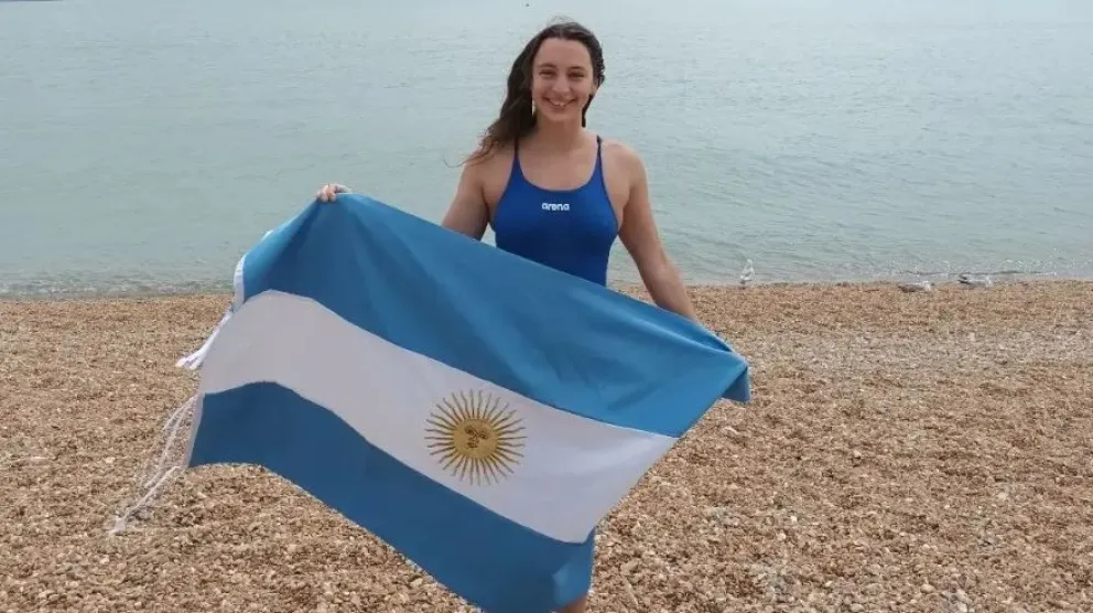La nadadora rionegrina Ailen Lascano logró la triple corona en aguas abiertas