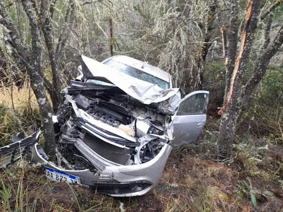 Un auto se despistó en la Ruta 40 cerca de Villegas